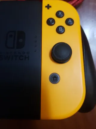 Joycons Switch Morado y Amarillo Originales