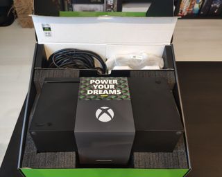 Xbox Series X 1TB Negra