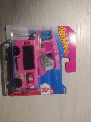Hot Wheels Barbie Camión Rosa