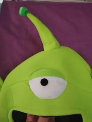 Disfraz cabeza alien Mike Pixar.