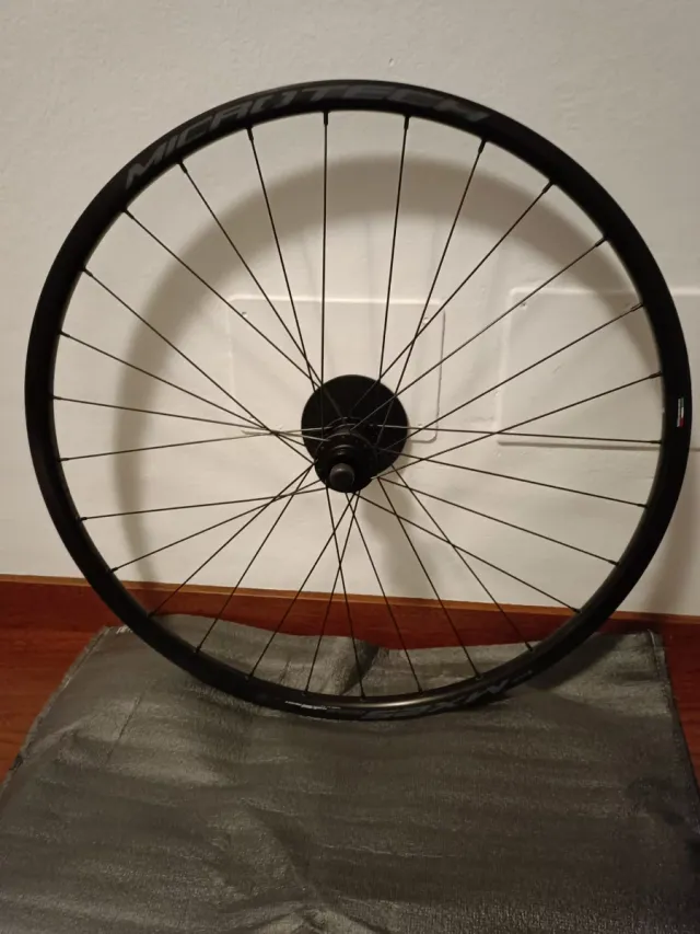 Juego Ruedas Basso Microtech MX 25 alumino Gravel