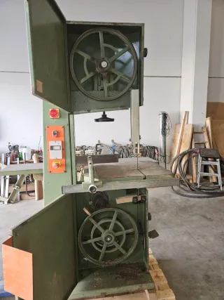 MAQUINARIA CARPINTERIA