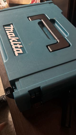 Llave IMPACTO Makita,2 maletines  3 baterias