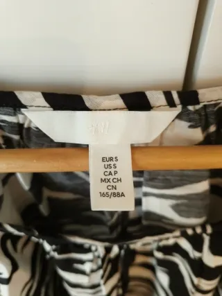 Vestido H&M estampado cebra
