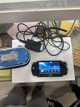 PSP 1000 Negra con Cargador