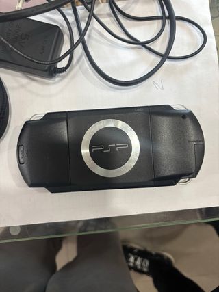 PSP 1000 Negra con Cargador