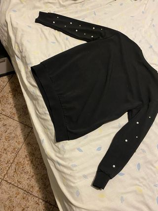 Jersey negro con perlitas