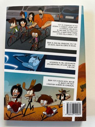 Lot de 2 llibres en Català ( Acció i viatges )