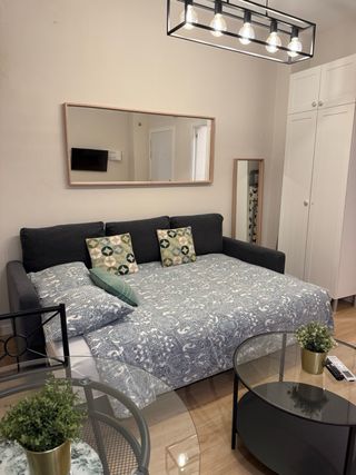Sofá Cama Ikea 3 Plazas + Mesas y Sillas