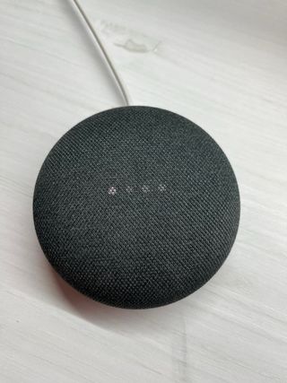 Google Home Mini – Altavoz inteligente con Googl