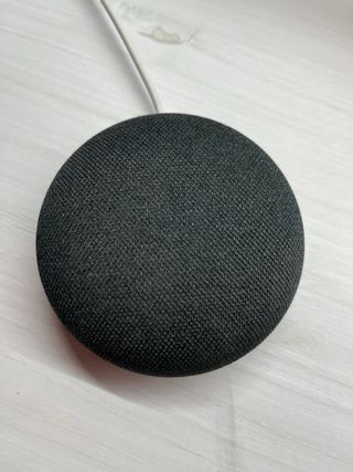 Google Home Mini – Altavoz inteligente con Googl