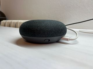 Google Home Mini – Altavoz inteligente con Googl