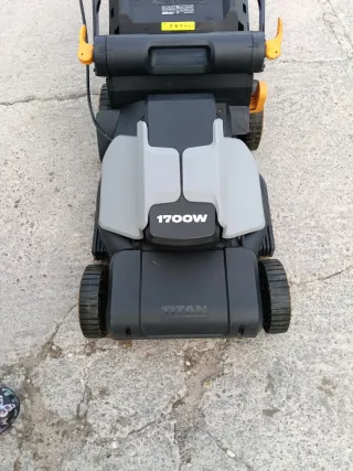 Cortacésped Eléctrico Titan 1700W