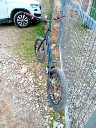 Bici Trial Echo 1010 frenos Hope, muy ligera