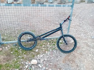 Bici Trial Echo 1010 frenos Hope, muy ligera