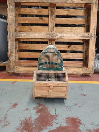 Jaula perdicera de madera y metal