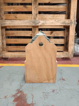 Jaula perdicera de madera y metal