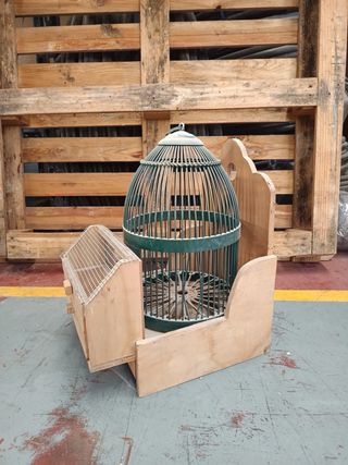 Jaula perdicera de madera y metal