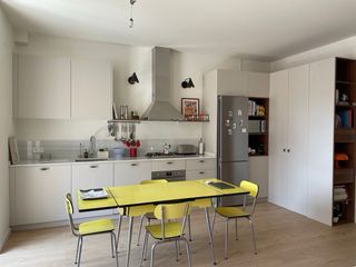 Mesa comedor vintage Mid Century. Perfecto estado.