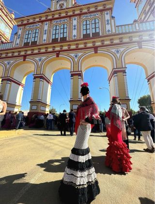 Vestido Sevillana Negro y Blanco