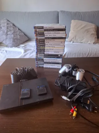 Consola PS2 + 2 Mandos + 2 Tarjetas Memoria + 3 ju