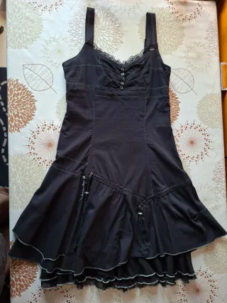 Vestido negro tirantes encaje