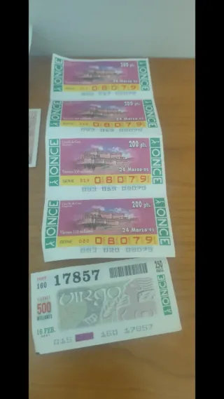 Billetes y monedas de colección