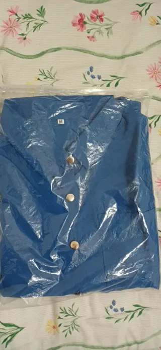 Blusa azul talla M, elastizada