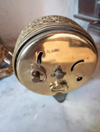 Despertador antiguo de mesa