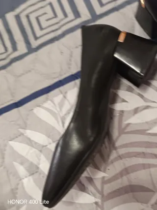 Zapatos negros de tacón bajo