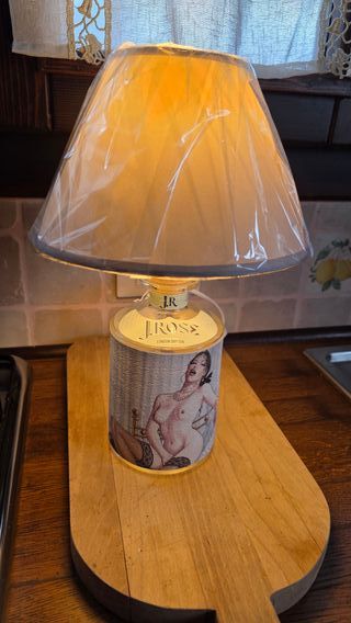 Lampada abat-jour su bottiglia in vetro