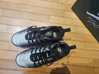 Zapatillas Nike Vapormax Plus Negras/Grises