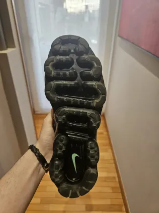 Zapatillas Nike Vapormax Plus Negras/Grises