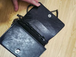 Bolso bandolera Zara con cadena