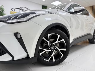 TOYOTA C-HR 125H Advance desde 325€/mes*