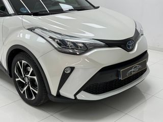 TOYOTA C-HR 125H Advance desde 325€/mes*