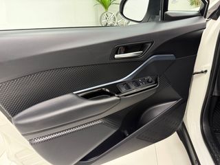 TOYOTA C-HR 125H Advance desde 325€/mes*