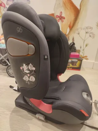 Silla coche marca gb con Isofix universal