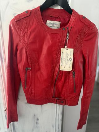 Cazadora Piel Roja Zara Talla M