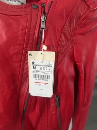 Cazadora Piel Roja Zara Talla M