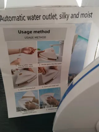 Limpia cristales magnético