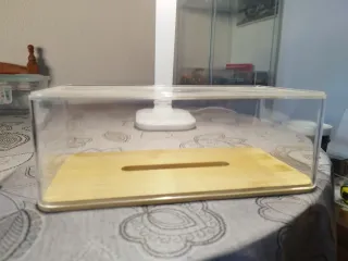 Urna y base expositora 1/18