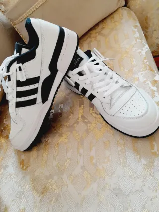 Adidas Forum Blancas y Negras