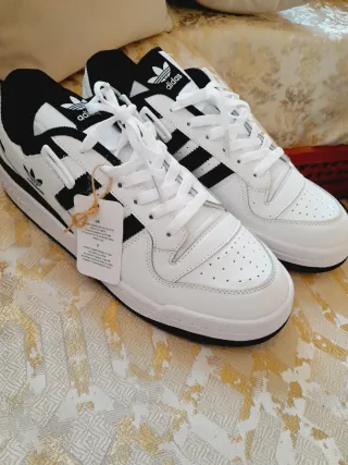 Adidas Forum Blancas y Negras