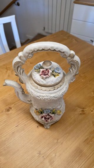 Brocca Capodimonte floreale