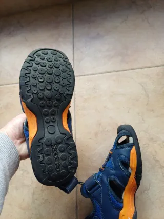 Sandalias Geox niño velcro azul/naranja