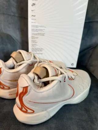 Nike Lebron 38.5 Beige Arancione