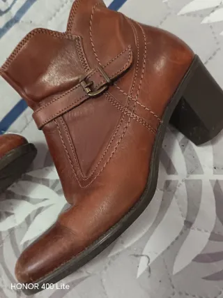 Botas marrones de cuero