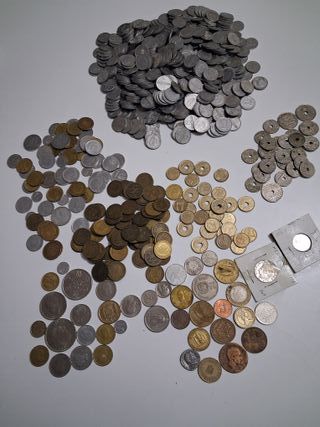Lote de Monedas Españolas y algunas extranjeras