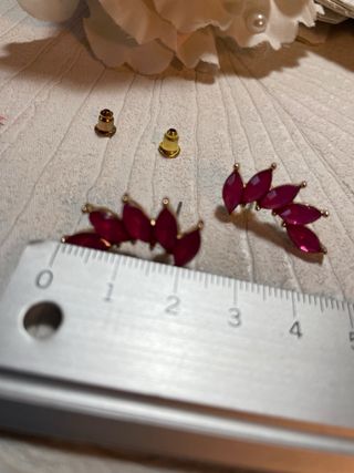 Pendientes alas piedras Fucsia Renacer Bijoux